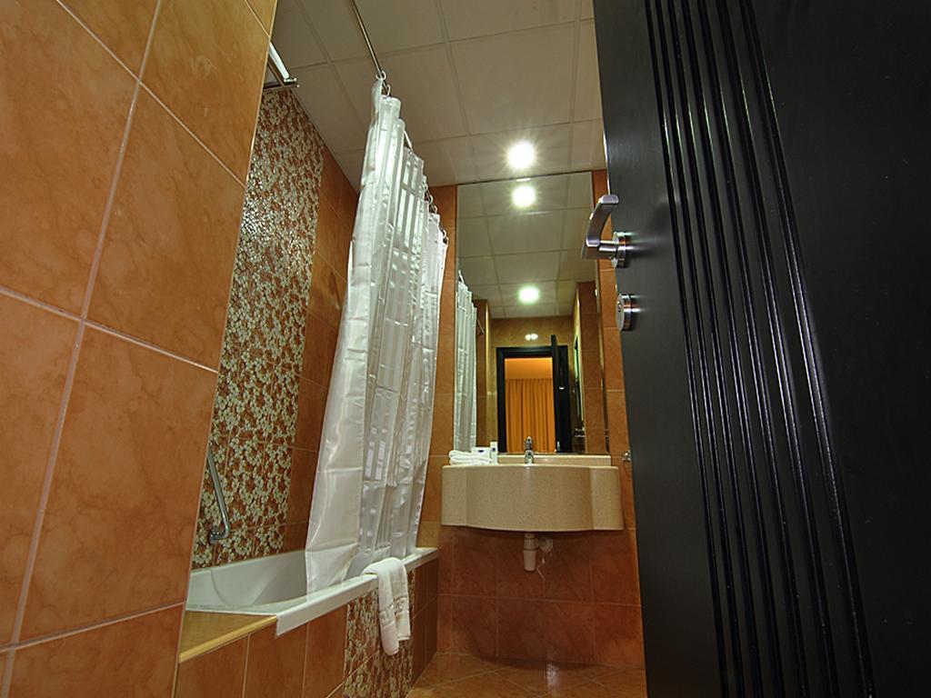 Pride Hotel Apartments Dubai Exterior photo